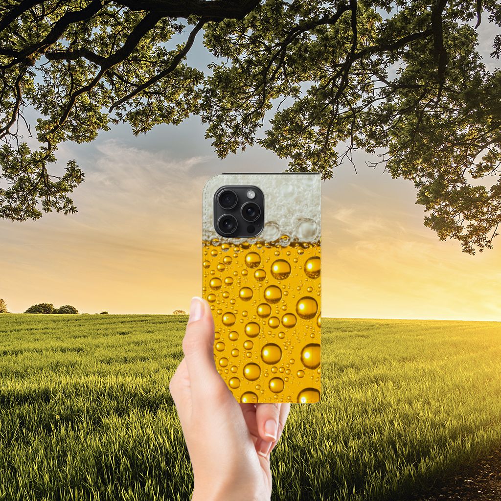 iPhone 15 Pro Max Flip Style Cover Bier met bierprint, perfect voor Bourgondiërs 🍻