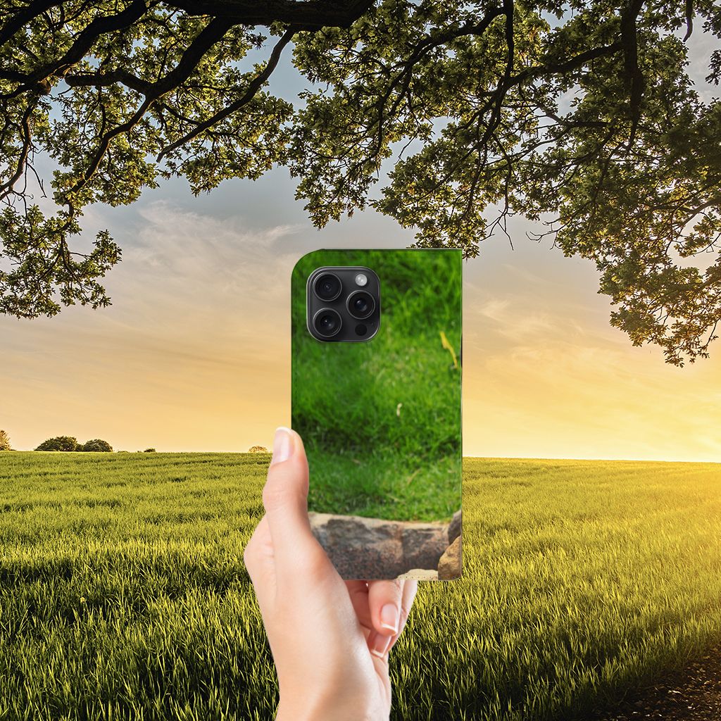 iPhone 15 Pro Max Hoesje maken Panda met groene achtergrond in de natuur 🌿