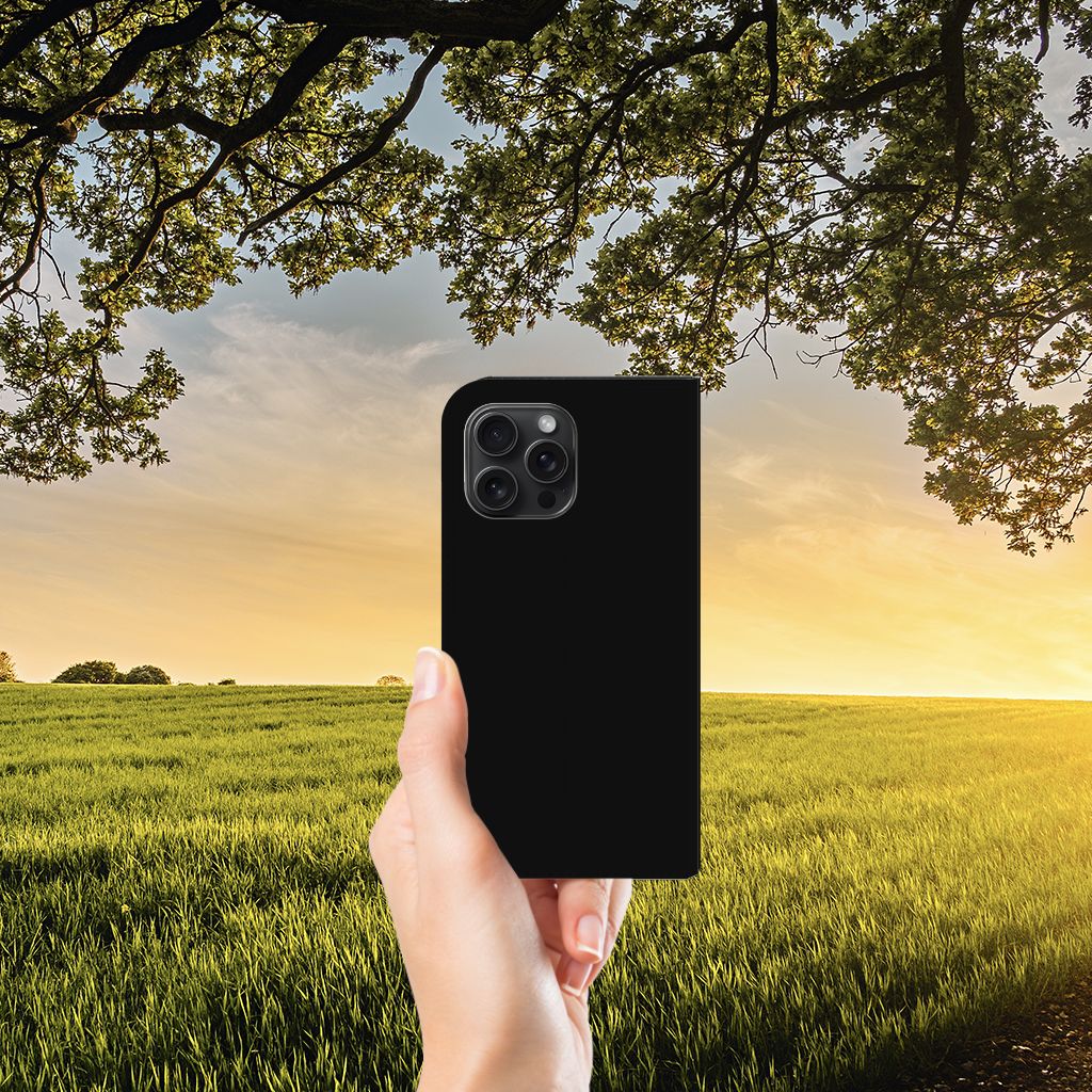 iPhone 15 Pro Max Magnet Case Boho Text hoesje buiten aanzicht