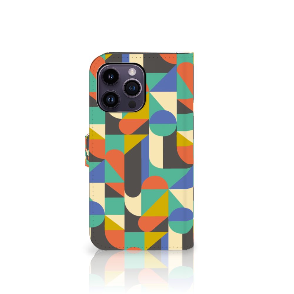 iPhone 15 Pro Max Telefoon Hoesje Funky Retro met kleurrijk geometrisch patroon en design.