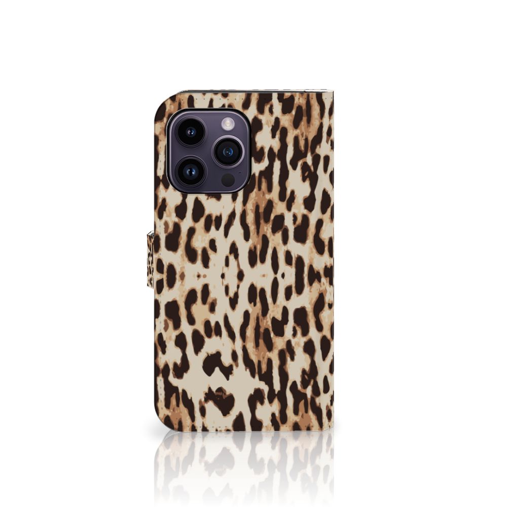 iPhone 15 Pro Max Telefoonhoesje met Pasjes Leopard met trendy panterprint design 🐆