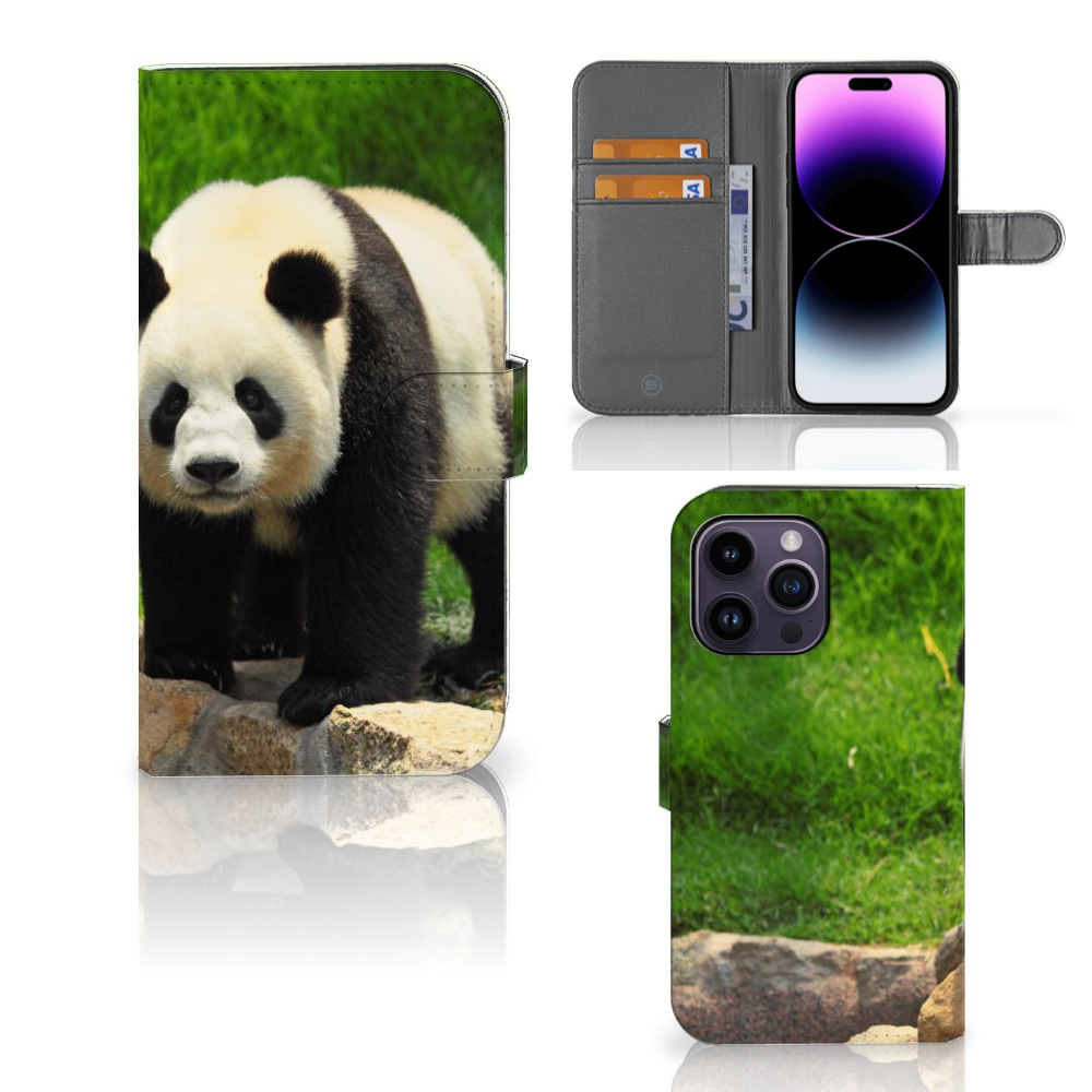iPhone 15 Pro Max Telefoonhoesje met Pasjes Panda 🐼 met mooie panda print en magnetische sluitclip.