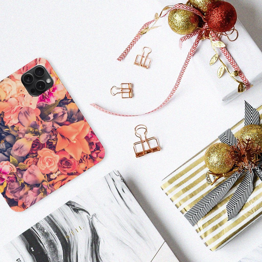 iPhone 15 Pro Smart Cover Bosje Bloemen met een kleurrijk bloemenpatroon en feestelijke decoraties.