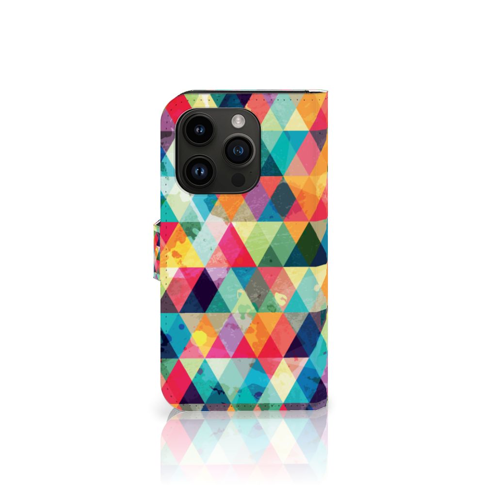 iPhone 15 Pro Telefoon Hoesje Geruit met kleurrijk ruitenpatroon en ruimte voor 3 pasjes 🌈.