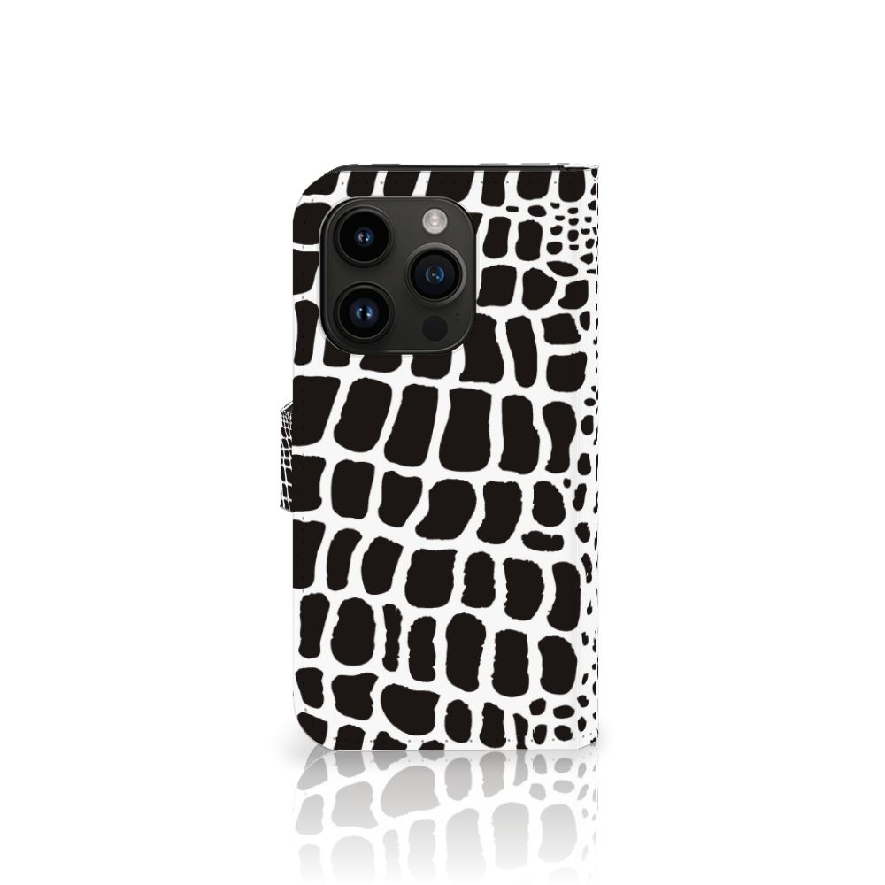iPhone 15 Pro Telefoonhoesje met Pasjes Slangenprint in zwart-wit design.