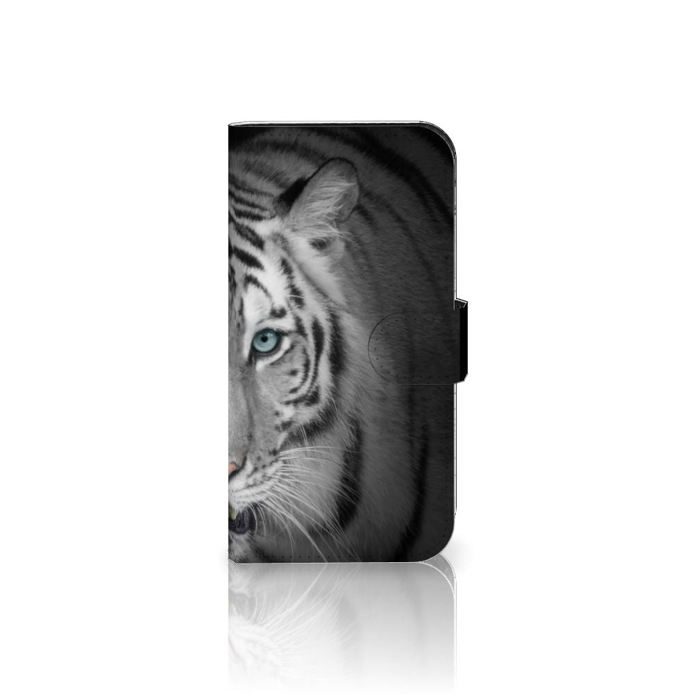 iPhone 15 Pro Telefoonhoesje met Pasjes Tijger met indrukwekkende witte tijgerafbeelding 🐅