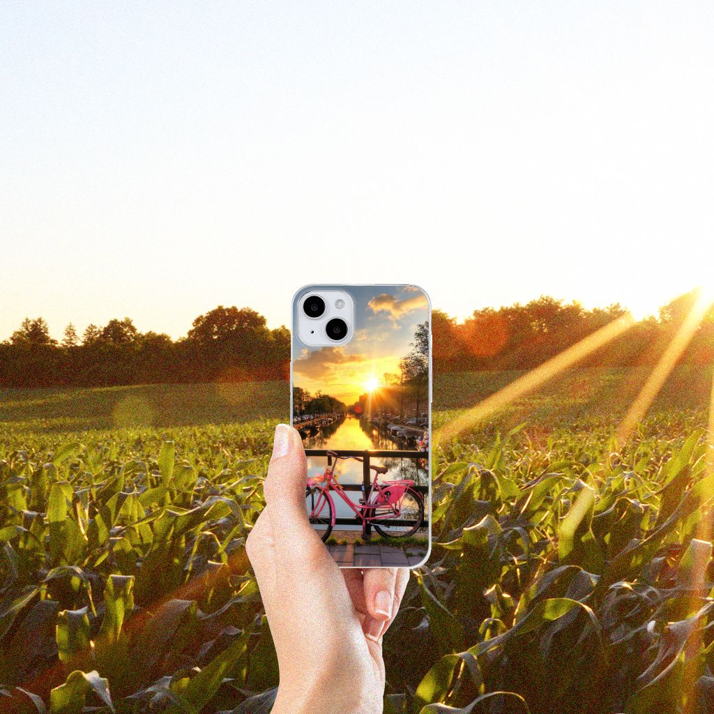 iPhone 15 Siliconen Back Cover Amsterdamse Grachten hand landschap zonsondergang fiets