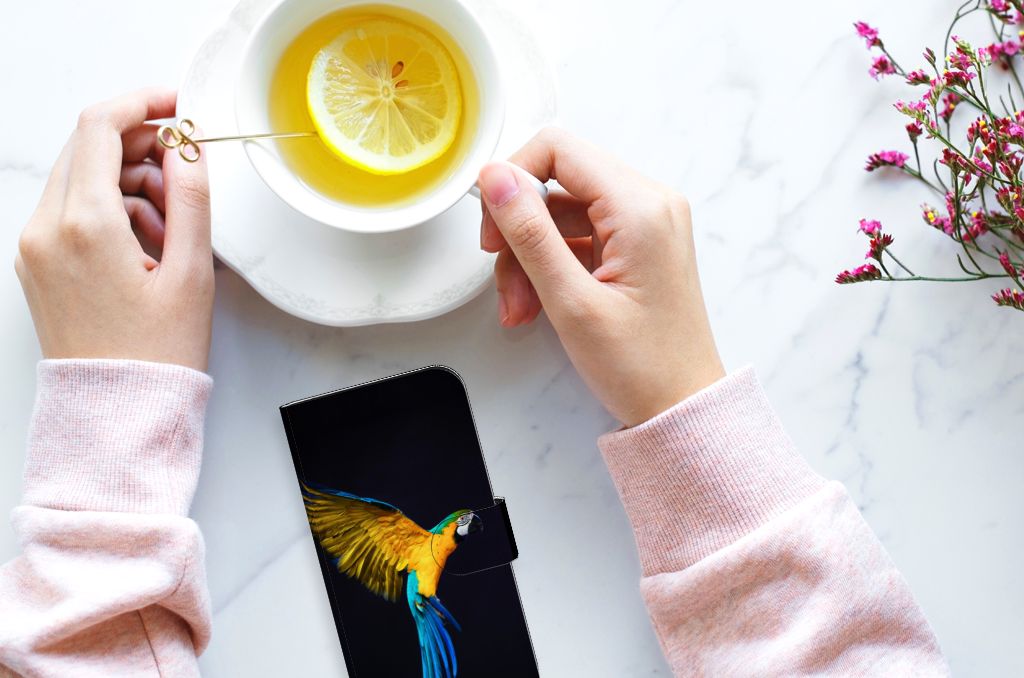 iPhone 15 Telefoonhoesje met Pasjes Papegaai, levendig papegaai design. Perfecte bescherming voor je smartphone 🌟.