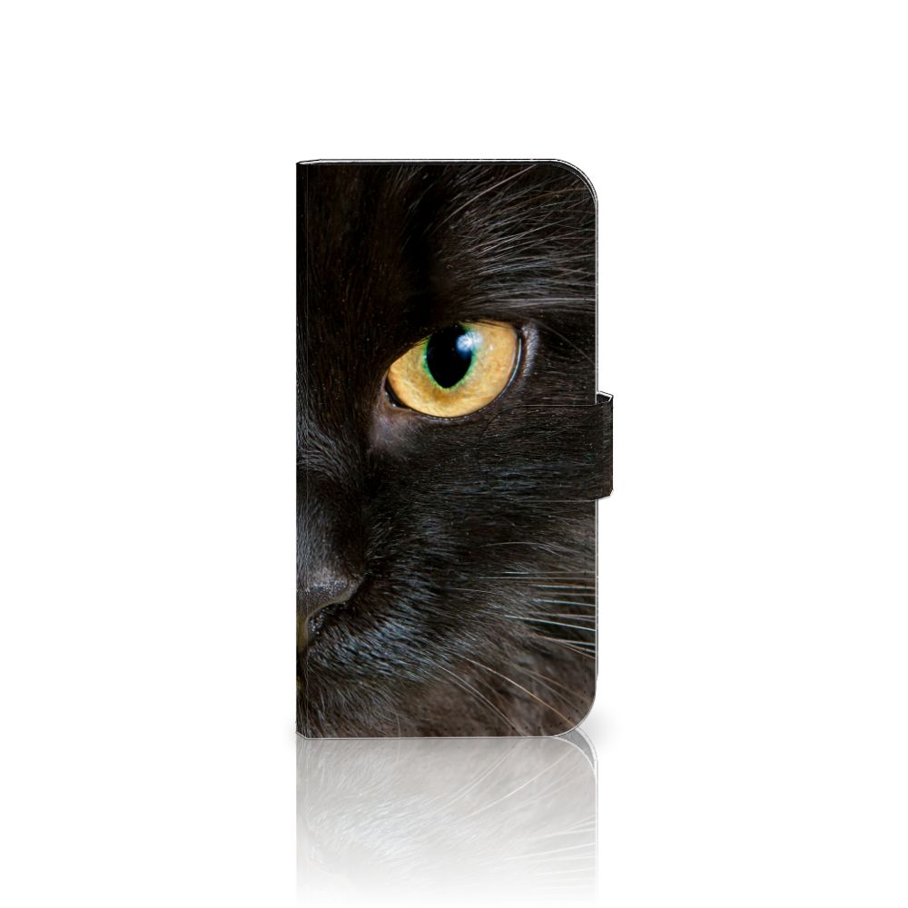 iPhone 15 Telefoonhoesje met Pasjes Zwarte Kat met dichtbijbeeld van een zwarte kat🐈