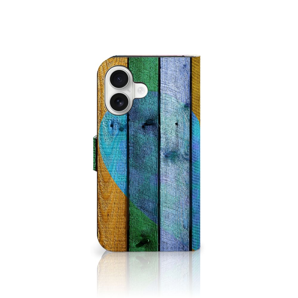 iPhone 16 Book Style Case Wood Heart boekhoesje hartje vooraanzicht