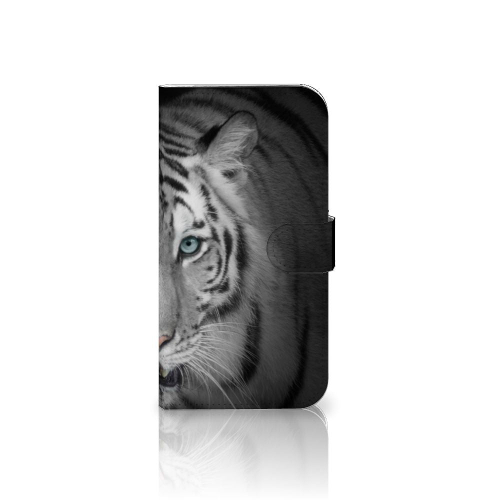 iPhone 16 Plus Telefoonhoesje met Pasjes Tijger tijger boekhoesje zijaanzicht
