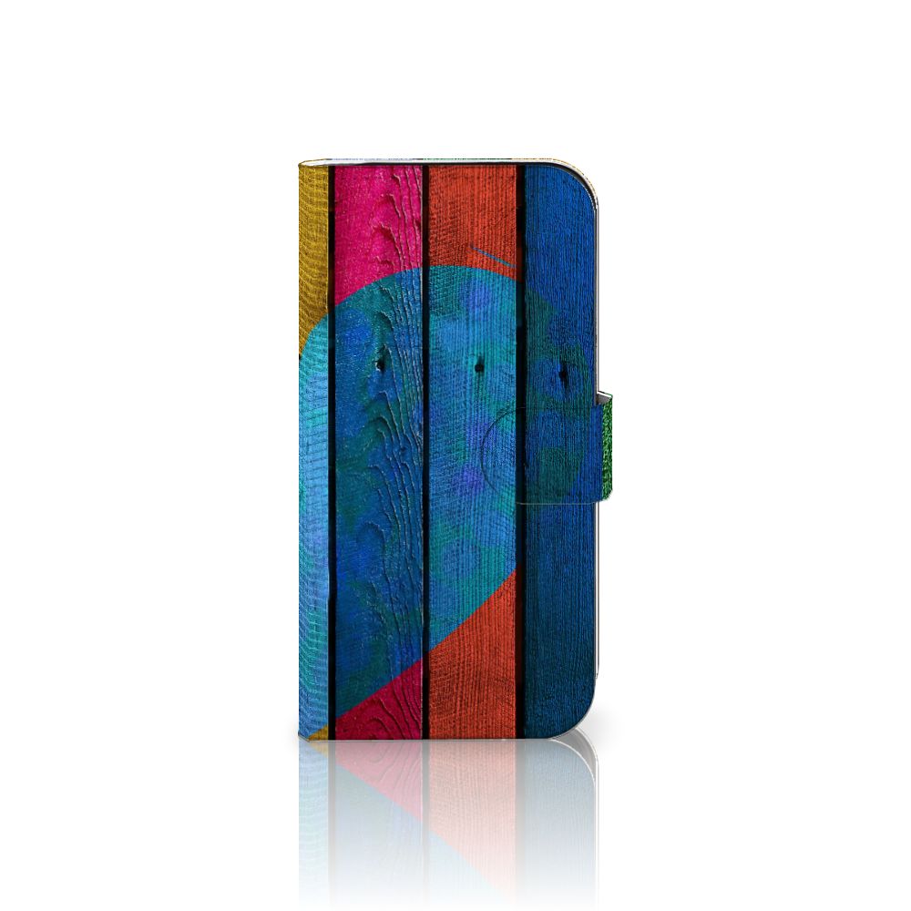 iPhone 16 Pro Book Style Case Wood Heart boekhoesje hartje vooraan