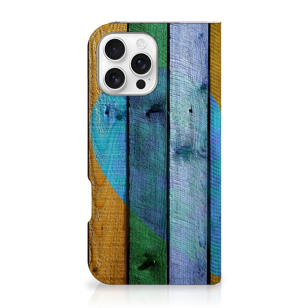 iPhone 16 Pro Max Book Wallet Case Wood Heart - Cadeau voor je Vriend design hout hart aanzicht