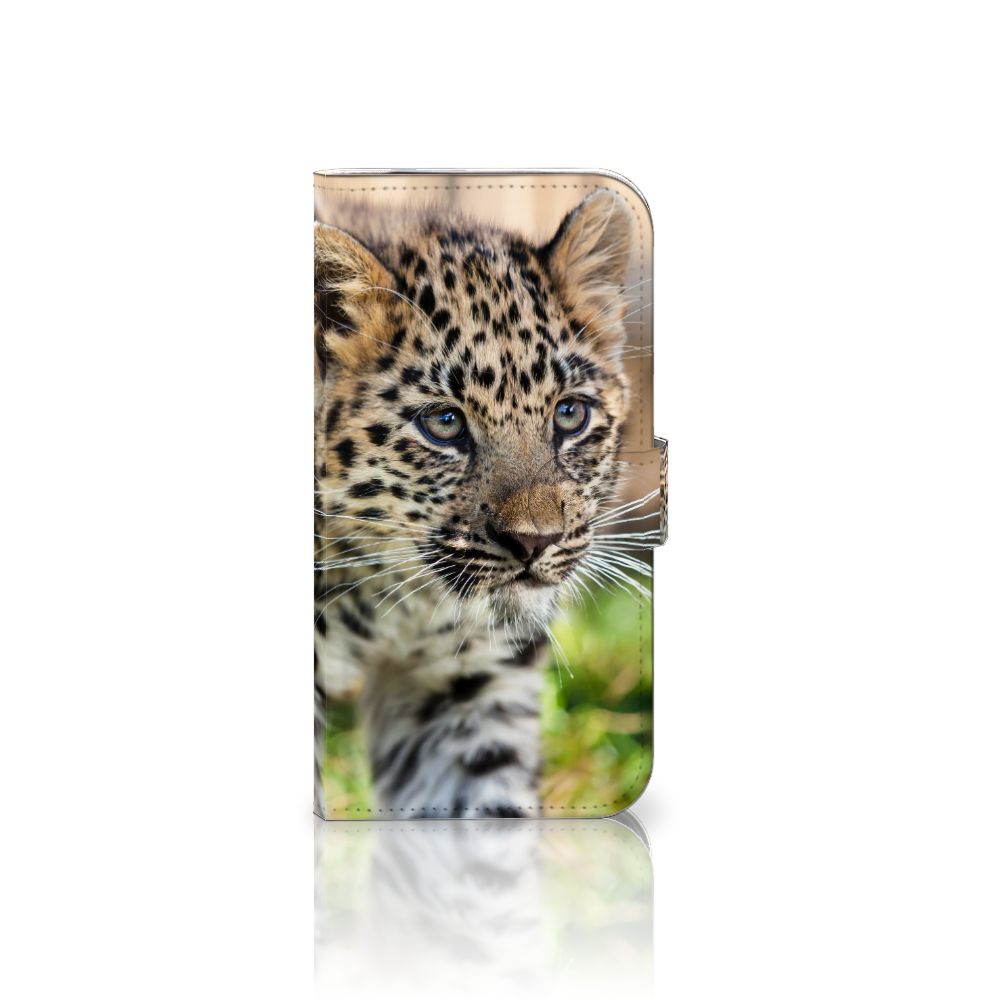 iPhone 16 Pro Max Telefoonhoesje met Pasjes Baby Luipaard baby luipaard voorkant