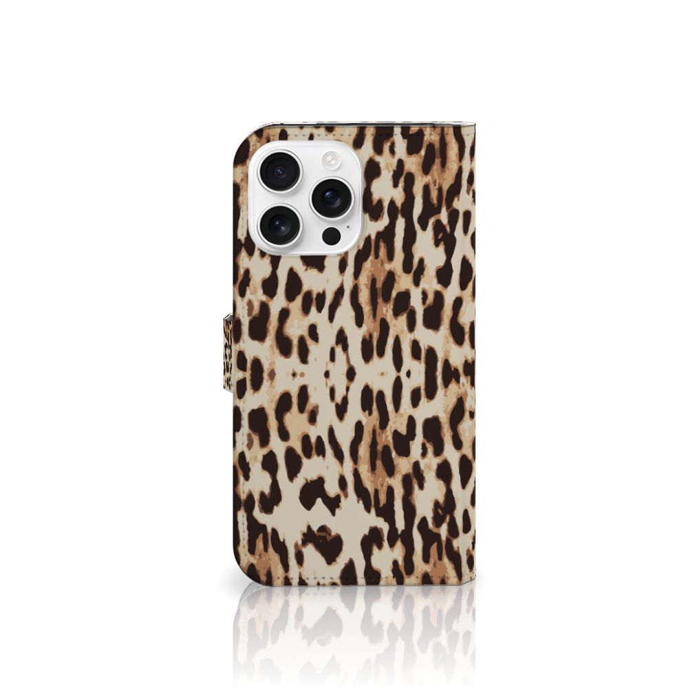 iPhone 16 Pro Max Telefoonhoesje met Pasjes Leopard dierenprint zijde