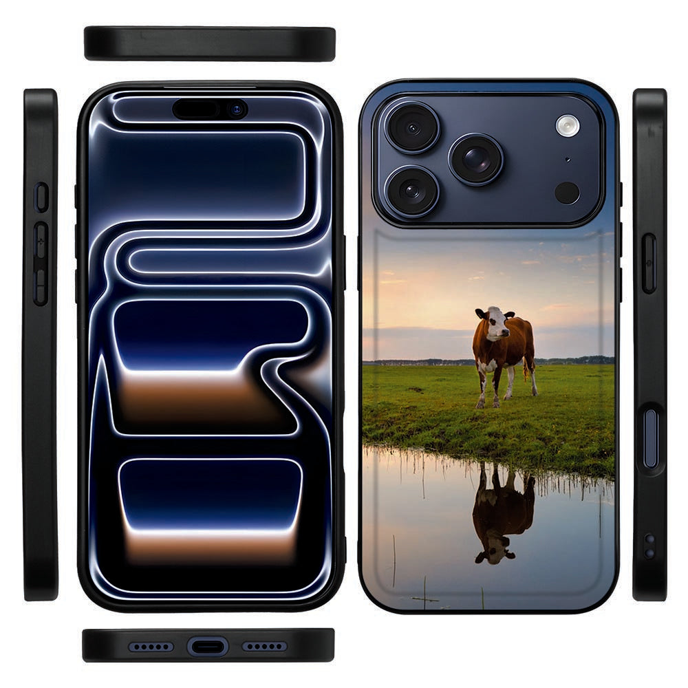 Zwarte rand van het Koe hoesje voor iPhone 18 Pro, zijaanzicht met knoppen