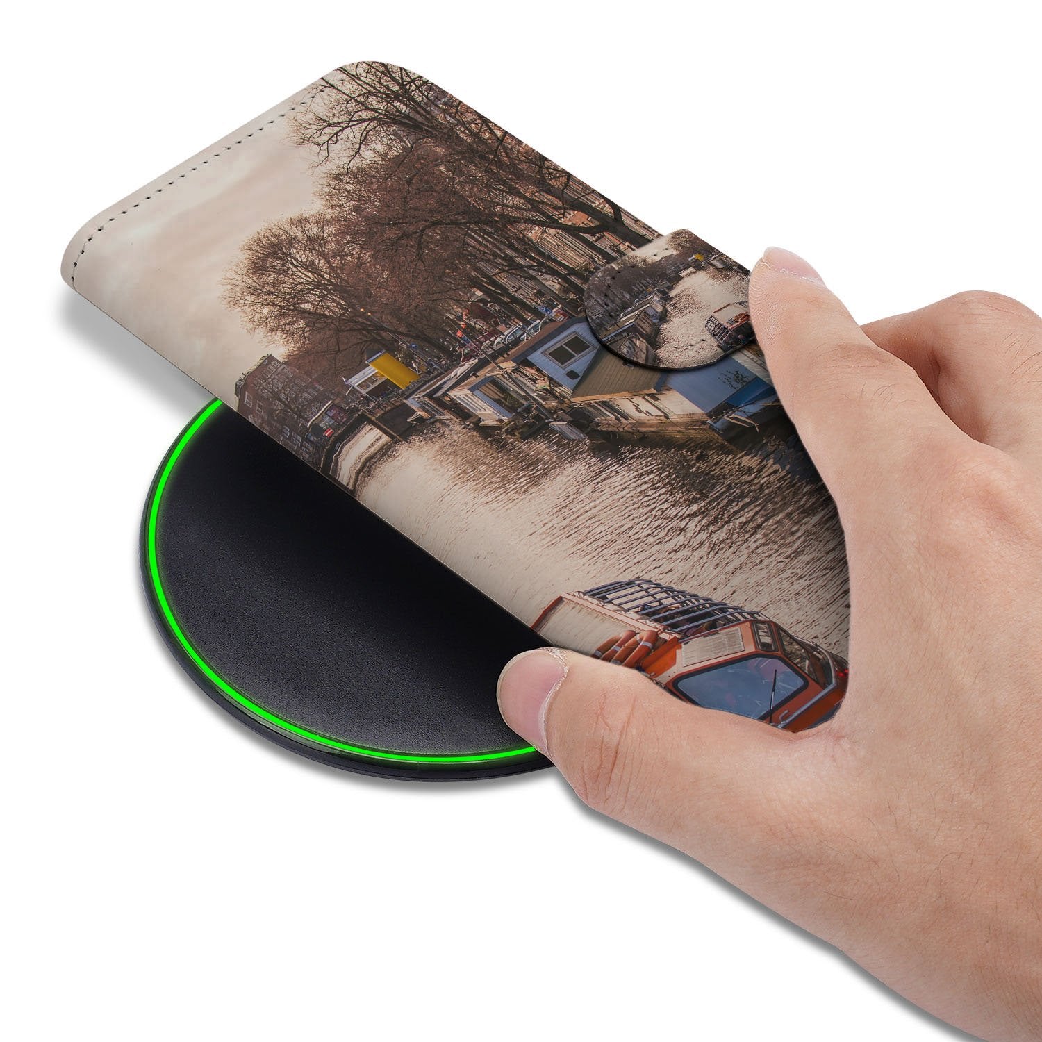 Apple iPhone Air Book Case met Foto Portemonnee Hoesje hand aan smartphone opladen