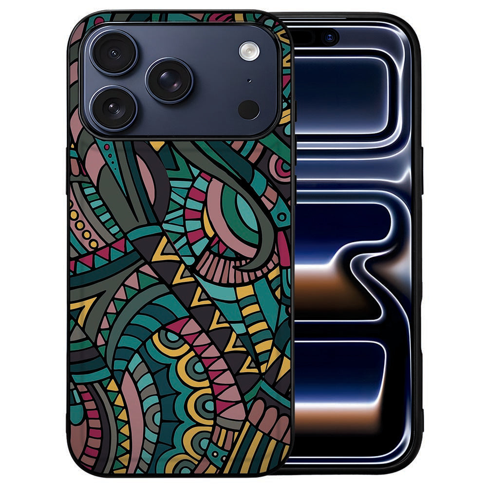 Achterkant van het iPhone 18 Pro hoesje Aztec met terracotta en turquoise driehoekpatroon in zwart kader