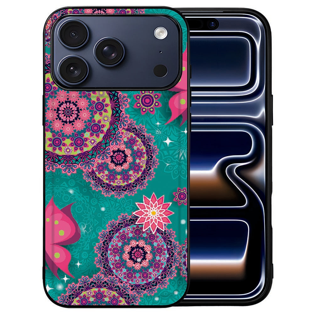Groene en roze cirkels met vlinders op de achterkant van het iPhone 18 Pro hoesje Cirkels en Vlinders