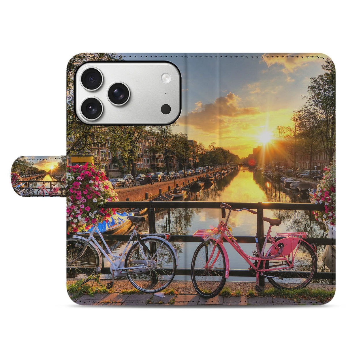 Gesloten voorkant van het Amsterdamse Grachten klaphoesje voor de iPhone 18 Pro