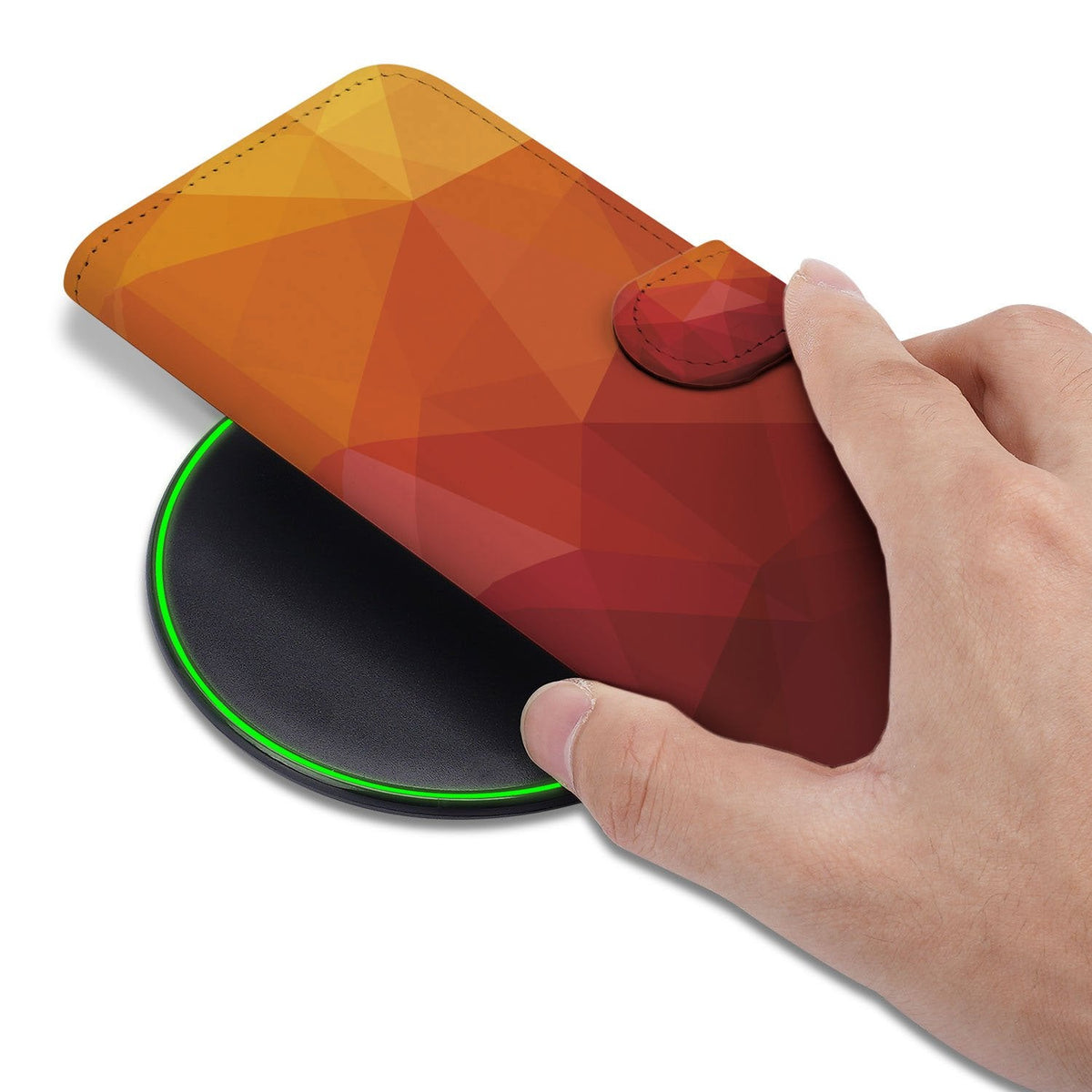 Polygon Red bookcase voor iPhone 18 Pro in de hand, klep dicht