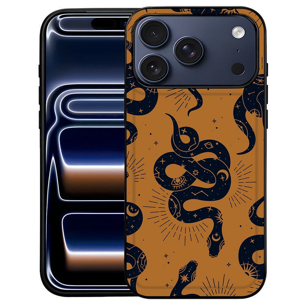 Snakes iPhone 18 Pro Max hoesje met slangenprint in bruin en zwart op kunstleer
