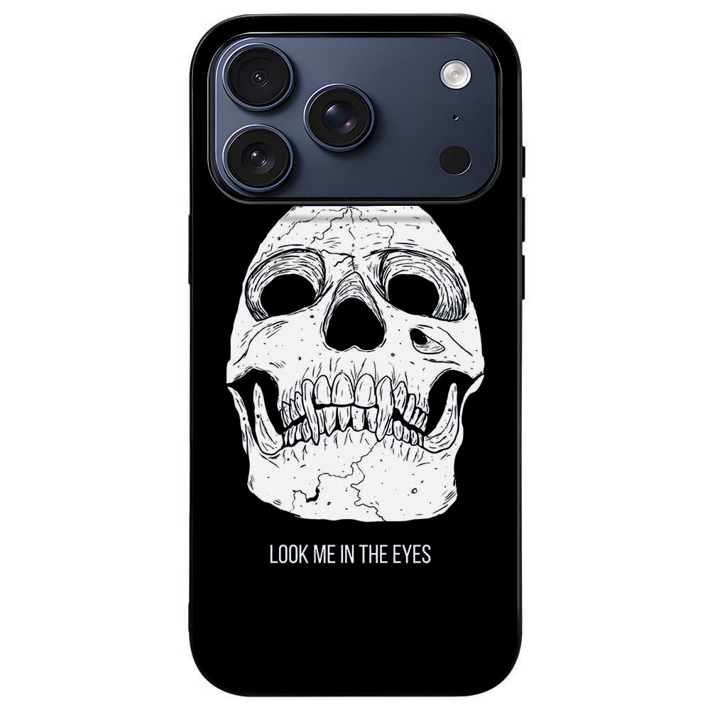 iPhone 18 Pro in het Skull Eyes hoesje, gezien vanaf de achterkant met camera-eiland