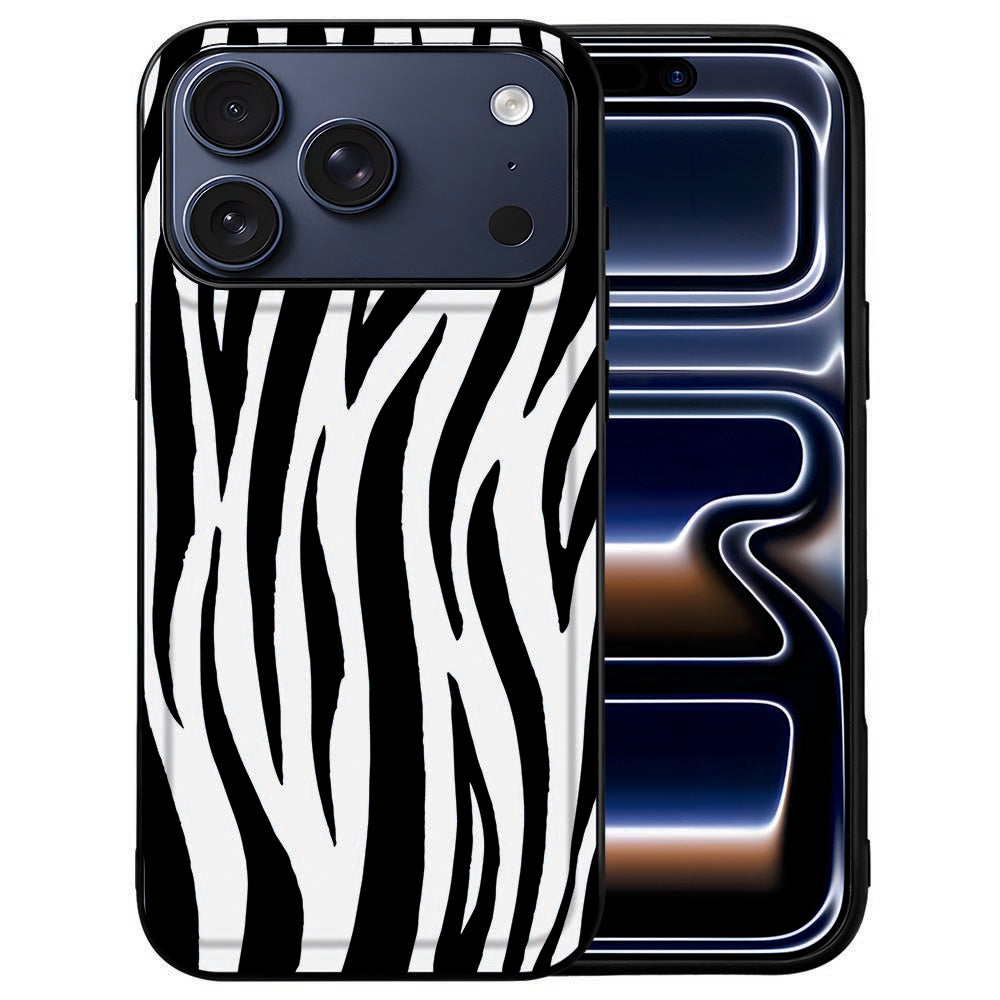 Zwart-witte zebrastrepen op de achterkant van het iPhone 18 Pro hoesje Zebra