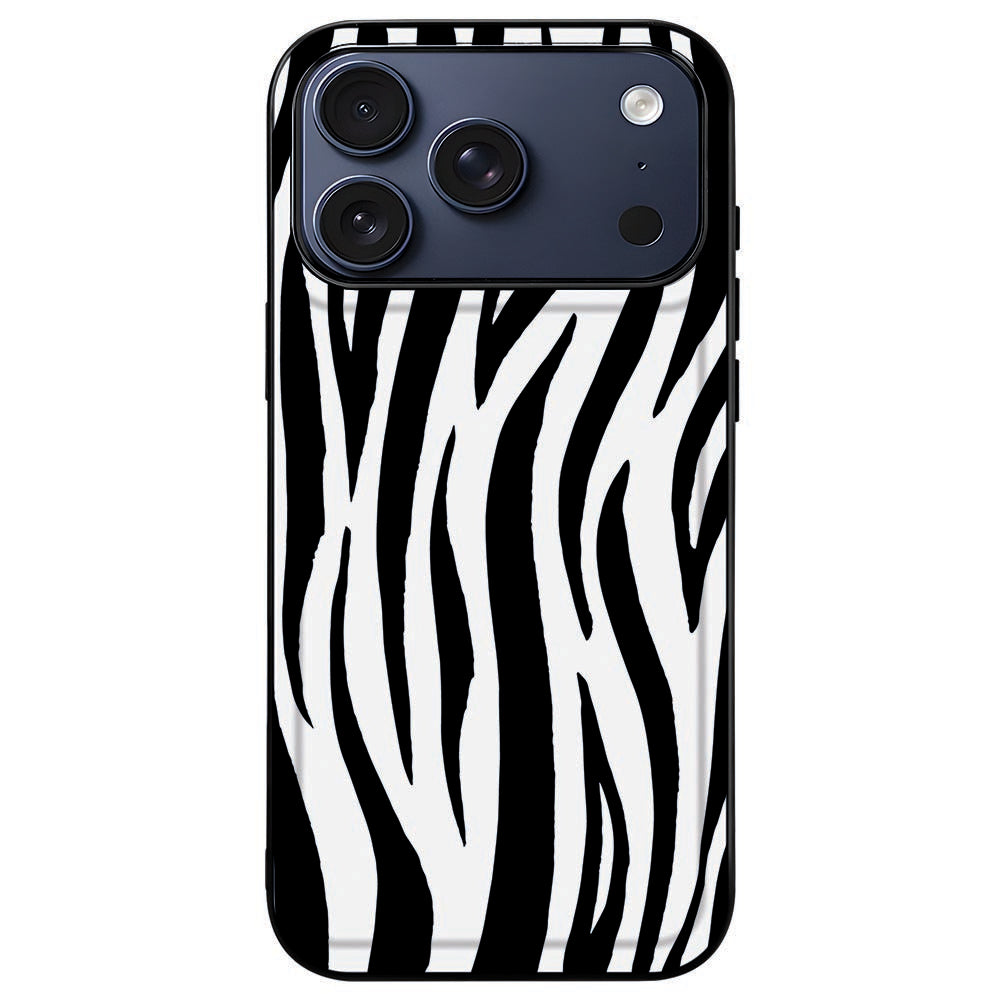 iPhone 18 Pro in het Zebra hoesje met zwarte rand, strepen tot aan de zijkanten