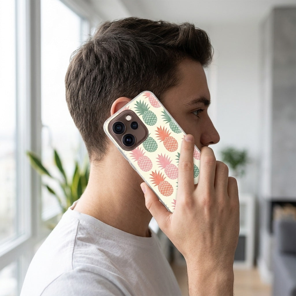 OPPO Reno15 Pro Siliconen hoesje Back cover Ananas - lifestyle foto