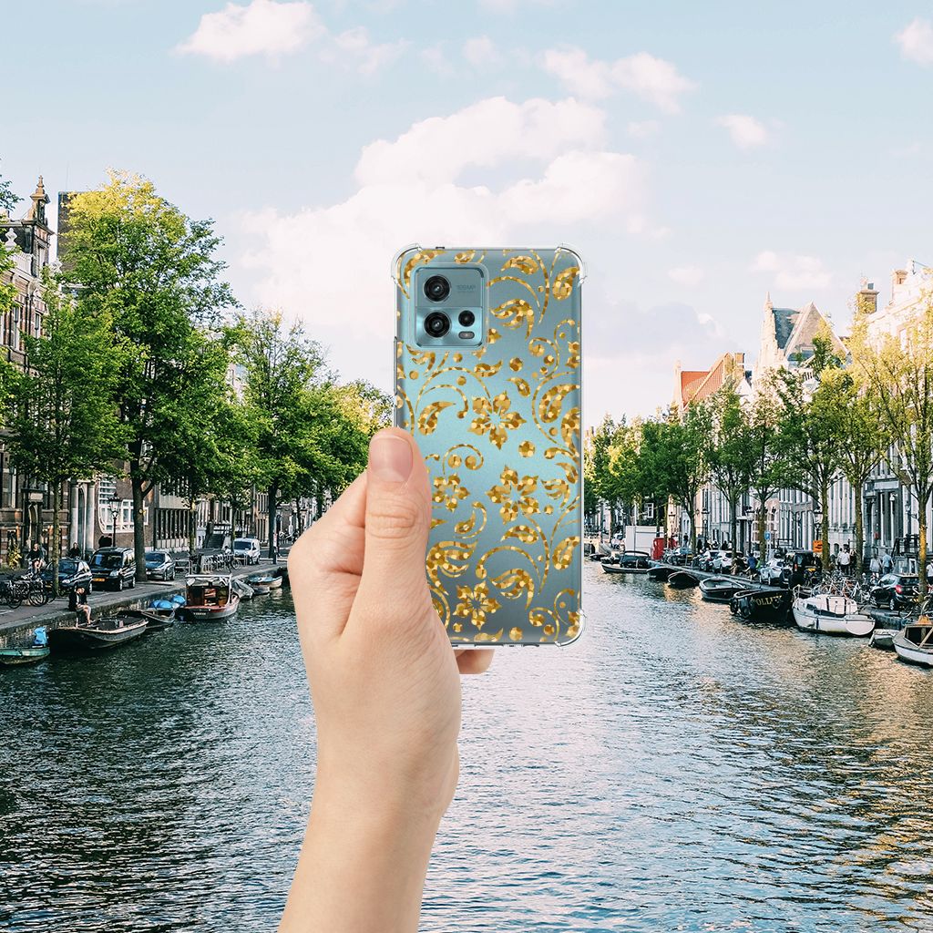otorola Moto G72 Case Gouden Bloemen hand ringdijk water
