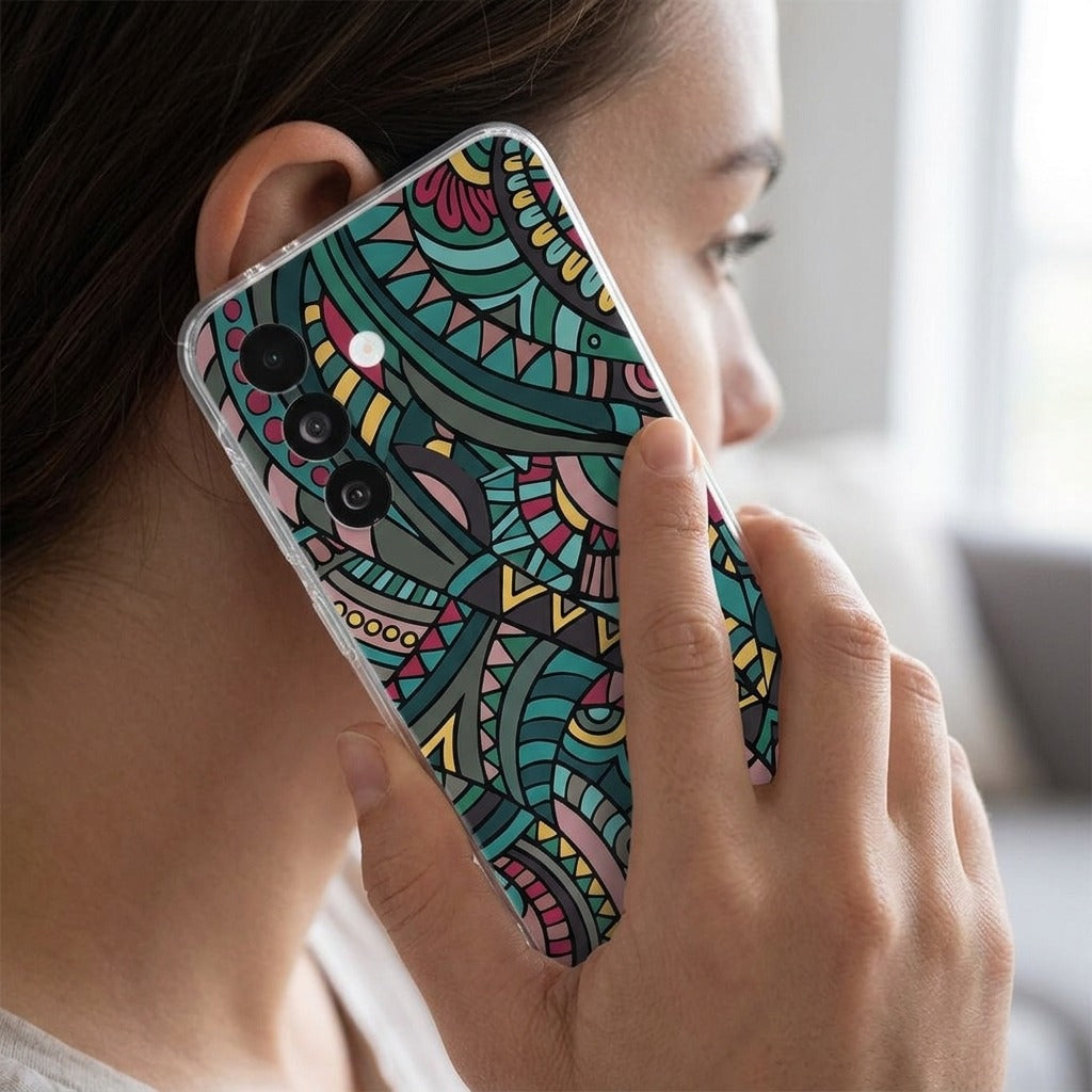 Samsung Galaxy A27 siliconen hoesje Aztec - lifestyle foto in huiselijke setting