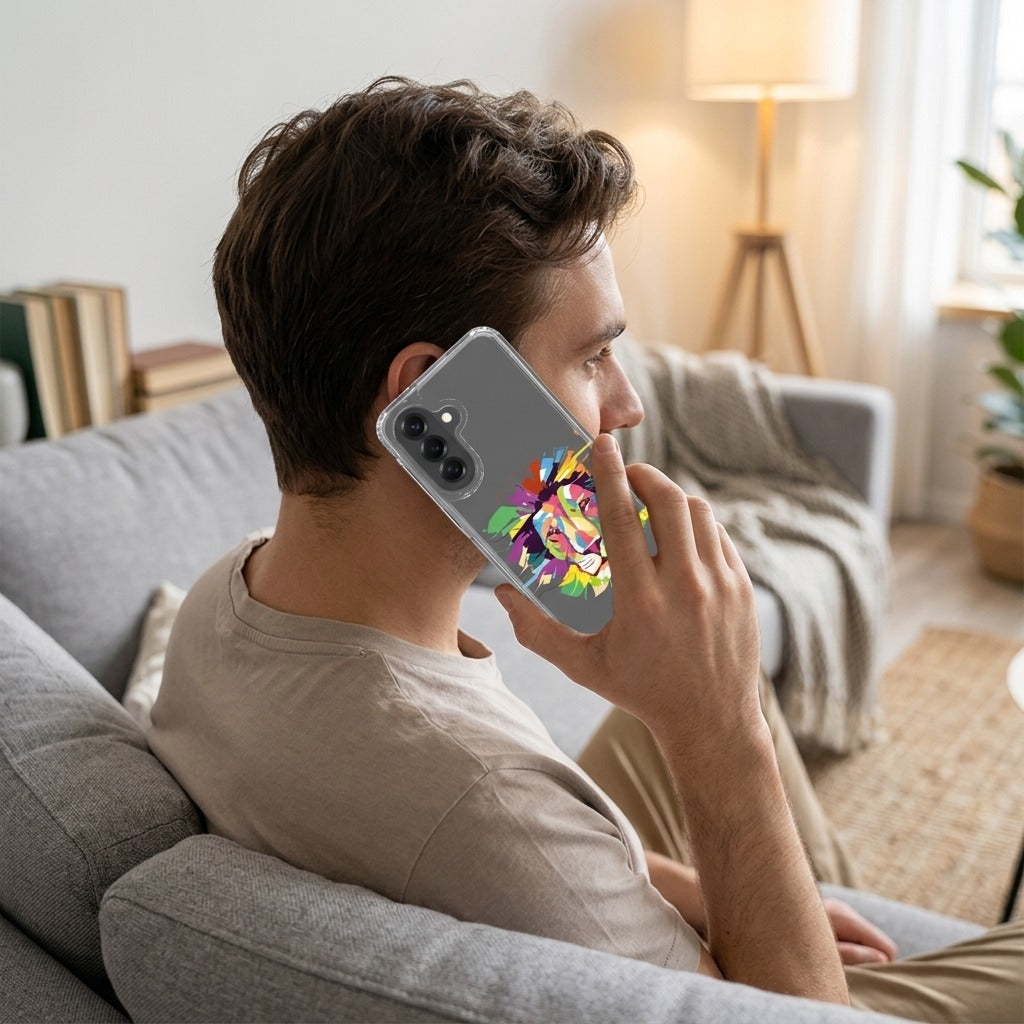 Samsung Galaxy A57 TPU Hoesje Lion Color - lifestyle foto in huiselijke setting
