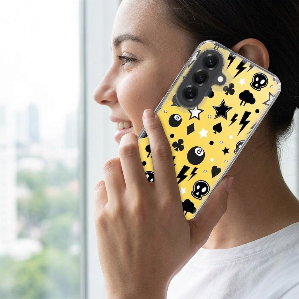 Samsung Galaxy A57 TPU Hoesje Punk Yellow - lifestyle foto in huiselijke setting