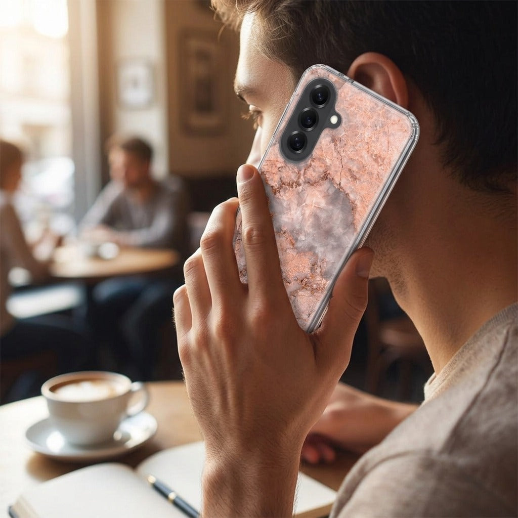 Samsung Galaxy A57 TPU Hoesje Marmer Oranje - lifestyle foto in huiselijke setting